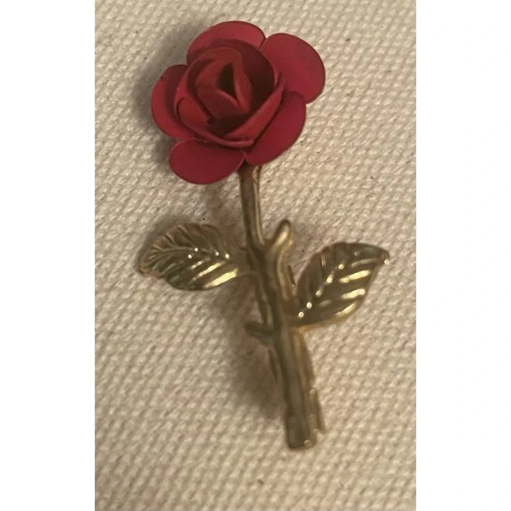 Vintage Flower Red Rose Leaf Brooch Pin Textured Gold Tone Metal Costume Jewelry